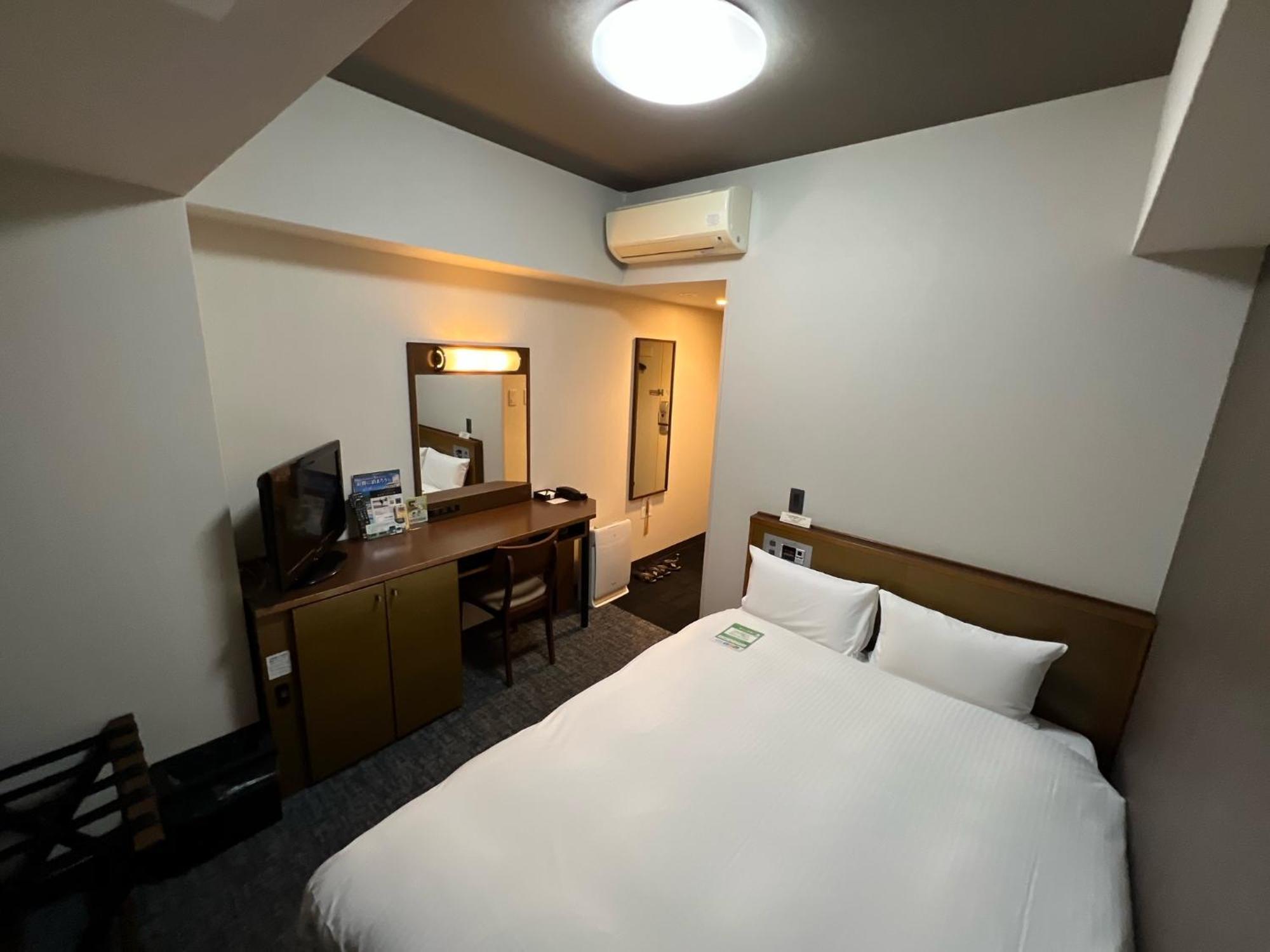 Hotel Route-Inn Uozu מראה חיצוני תמונה