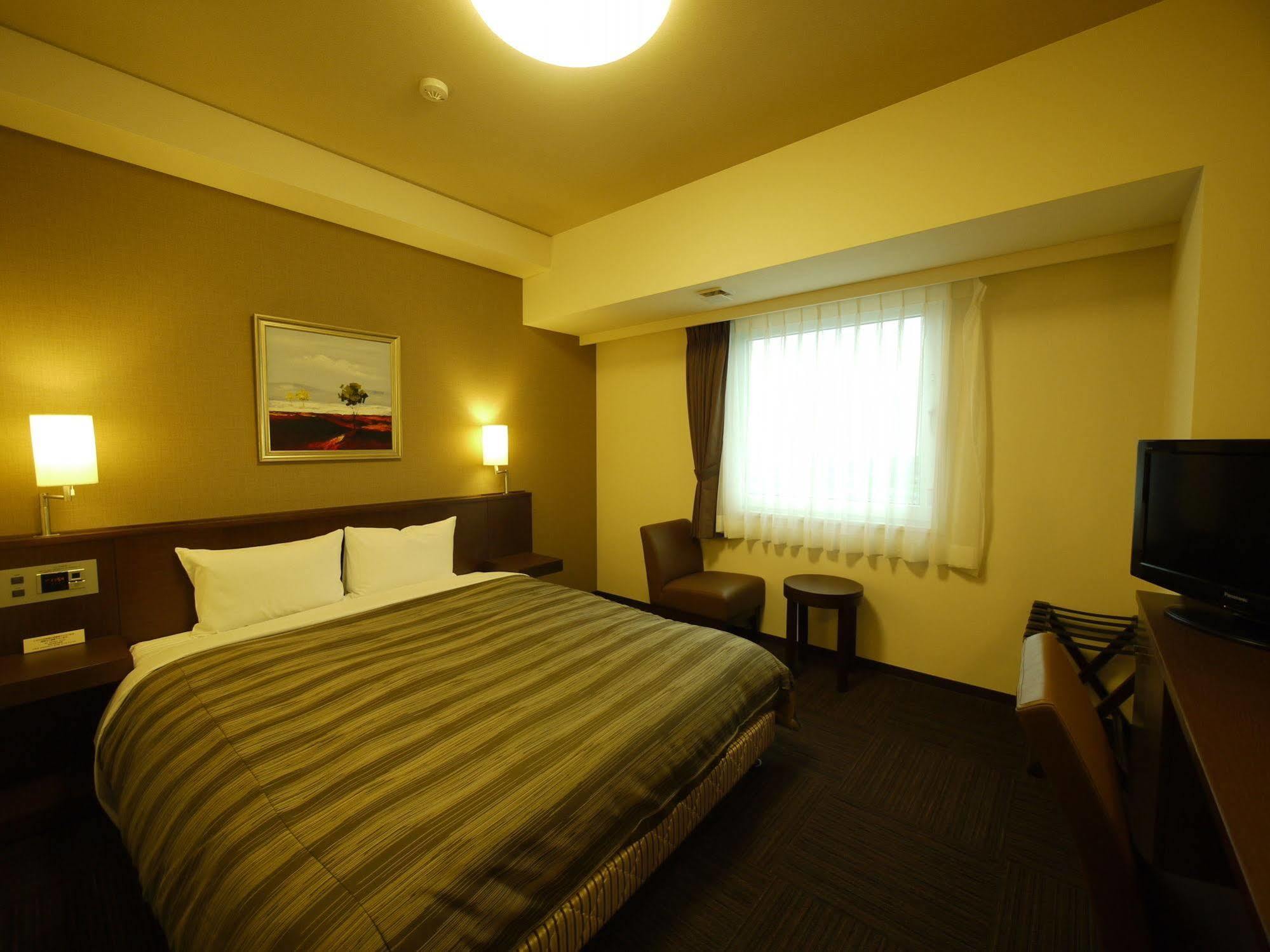 Hotel Route-Inn Uozu מראה חיצוני תמונה